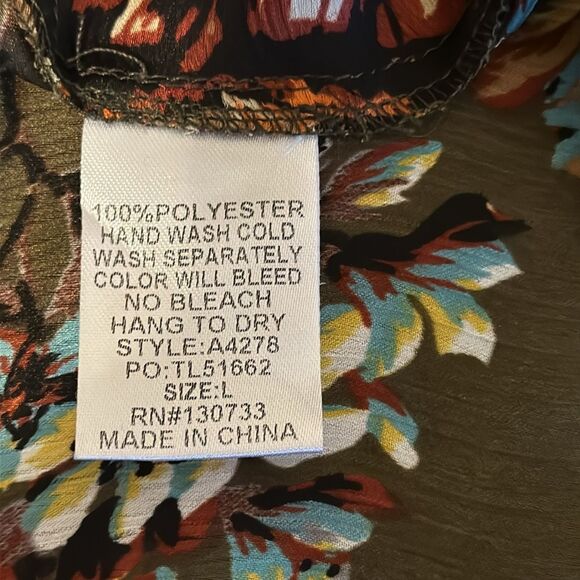 Umgee Women’s Twist Front Floral Print Top in Olive Size L - Picture 10 of 11